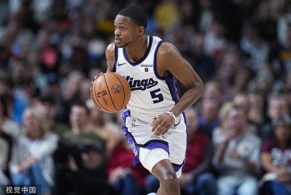 在加拿大温 在加拿大温