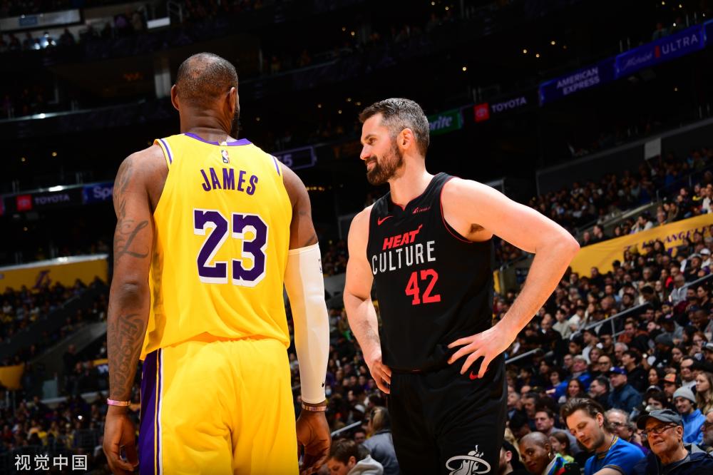 接受采访时 接受采访时